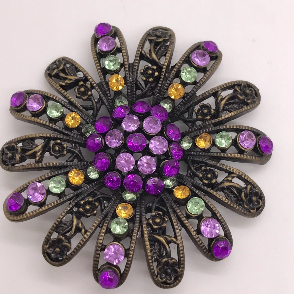 Vtg. Antiqued Metal Multi colors Rhinestone Flower Brooch Pin Purples